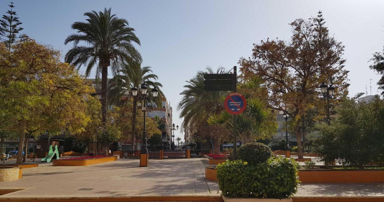 El Sombrero Apartment With Free Wifi Playa Del Cura Торевьиа Экстерьер фото